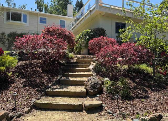Property at 115 Toyon Ct, Woodside, CA 94062, 4 beds, 3 baths
