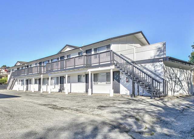 Property at 290 Pennsylvania Dr, Watsonville, CA 95076, 12 beds, 10 baths