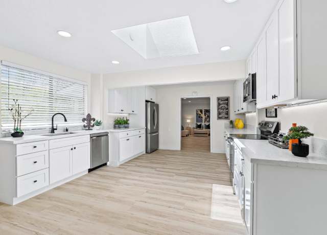 Property at 1105 Valota Rd, Redwood City, CA 94061, 5 beds, 3 baths