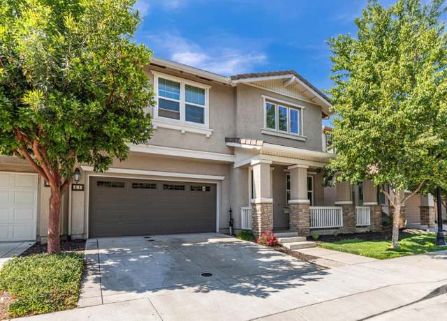 Property at 51 Koror Ln, Gilroy, CA 95020, 3 beds, 2.5 baths