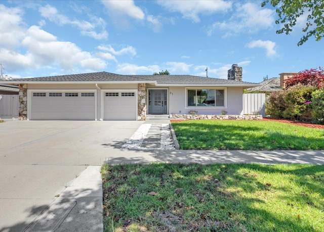 Property at 31 La Mirada Ct, Salinas, CA 93901, 4 beds, 3 baths