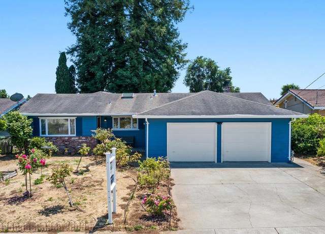 Property at 21 Karen Dr, Watsonville, CA 95076, 3 beds, 2 baths
