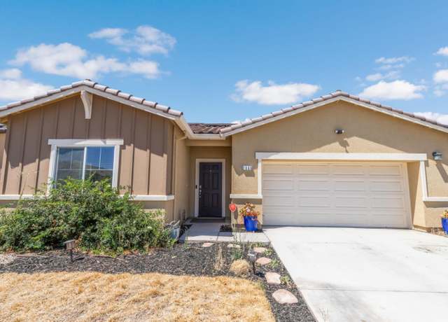 Property at 2066 Greenbriar Dr #2066, Los Banos, CA 93635, 4 beds, 3 baths