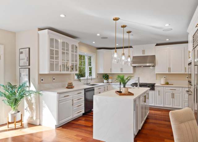 Property at 2124 Oakley Ave, Menlo Park, CA 94025, 5 beds, 4 baths