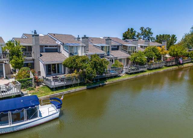 Property at 588 Marlin Ct, Redwood City, CA 94065, 2 beds, 2.5 baths