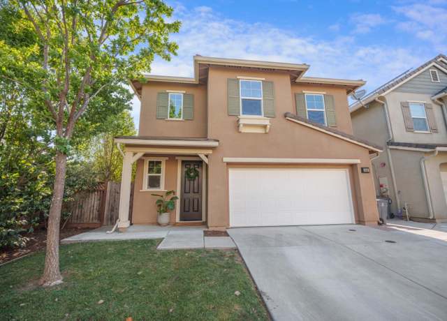 Property at 250 Robin Pl, Gilroy, CA 95020, 3 beds, 2.5 baths