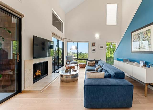 Property at 72 Peter Coutts Cir, Stanford, CA 94305, 2 beds, 2 baths