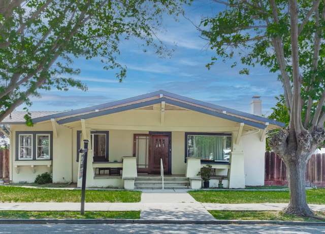 Property at 906 West St, Hollister, CA 95023, 3 beds, 1.5 baths