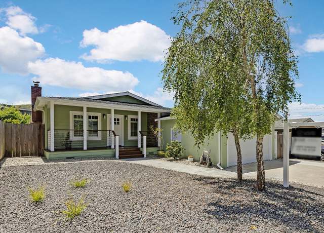 Property at 360 Fairway Dr, Pacifica, CA 94044, 3 beds, 2 baths