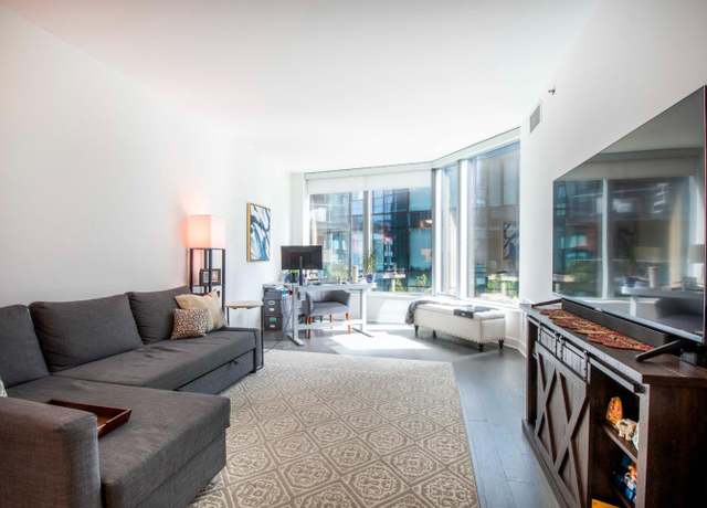 Property at 318 Main St Unit 5I, San Francisco, CA 94105, 1 bed, 1.5 baths
