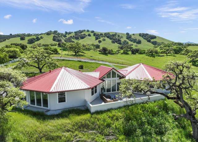 Property at 22500 Pacheco Pass Hwy, Hollister, CA 95023, 3 beds, 2 baths