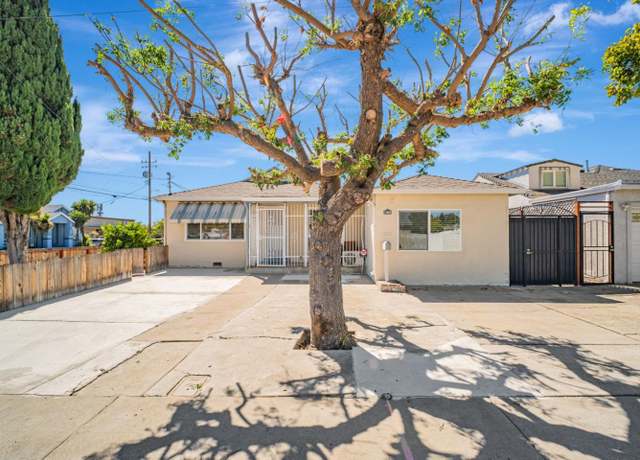 Property at 14997 Edgemoor St, San Leandro, CA 94579, 4 beds, 2 baths