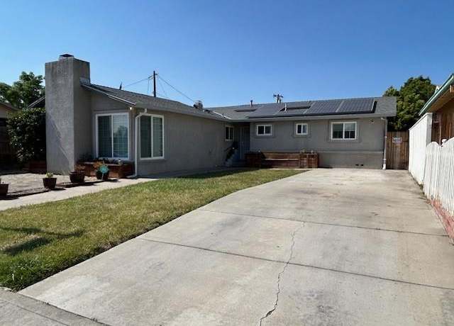Property at 471 Helen Ave, Tracy, CA 95376, 4 beds, 2 baths