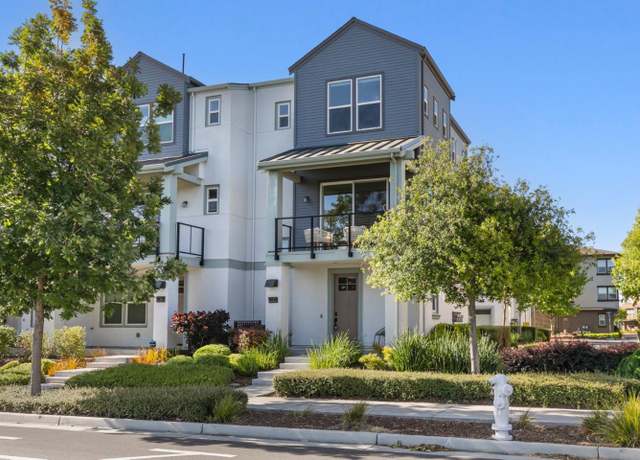 Property at 880 E Duane Ave #1, Sunnyvale, CA 94085, 2 beds, 2.5 baths