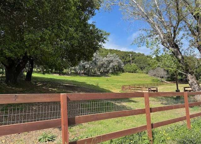Property at 252 Raymundo Dr, Woodside, CA 94062, 4 beds, 3 baths