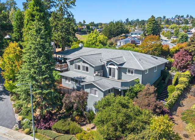 Property at 1325 Dolphin Dr, Aptos, CA 95003, 4 beds, 4 baths