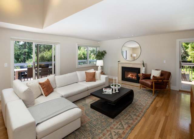 Property at 1330 Trinity Dr, Menlo Park, CA 94025, 3 beds, 2.5 baths