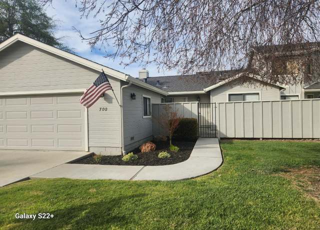 Property at 700 Duffin Dr, Hollister, CA 95023, 2 beds, 2 baths