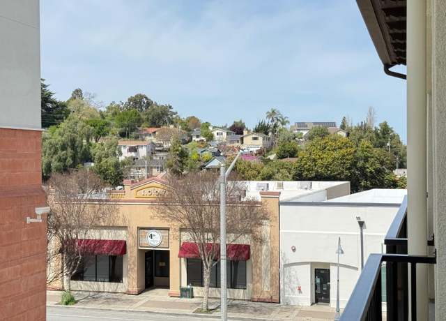 Property at 400 San Benito St #308, Hollister, CA 95023, 1 bed, 1 bath
