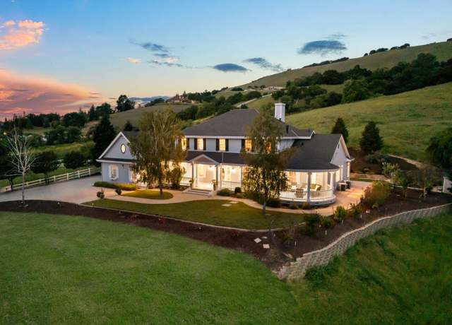 Property at 9560 Via Del Oro, Gilroy, CA 95020, 5 beds, 5.5 baths