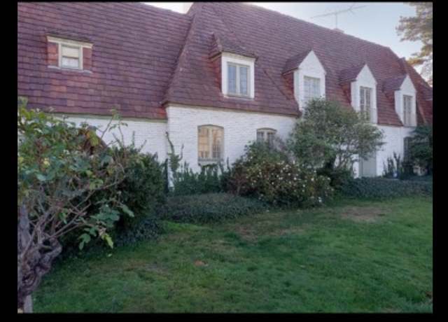 Property at 740 W Willow St, Stockton, CA 95203, 6 beds, 5 baths