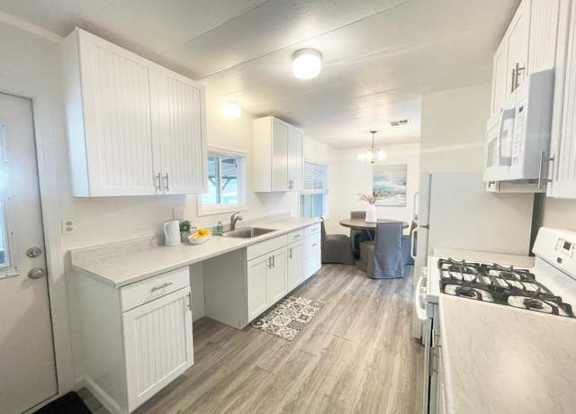 Property at 19 Canada Cove Ave #19, Half Moon Bay, CA 94019, 2 beds, 2 baths