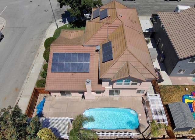Property at 2161 Teakwood Ct, Hollister, CA 95023, 5 beds, 3 baths