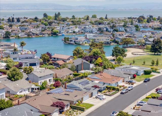 Property at 735 Niantic Dr, Foster City, CA 94404, 4 beds, 2 baths