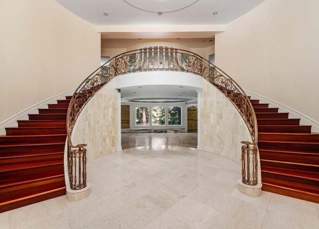 Property at 1 Reids Roost Rd, Woodside, CA 94062, 4 beds, 6 baths
