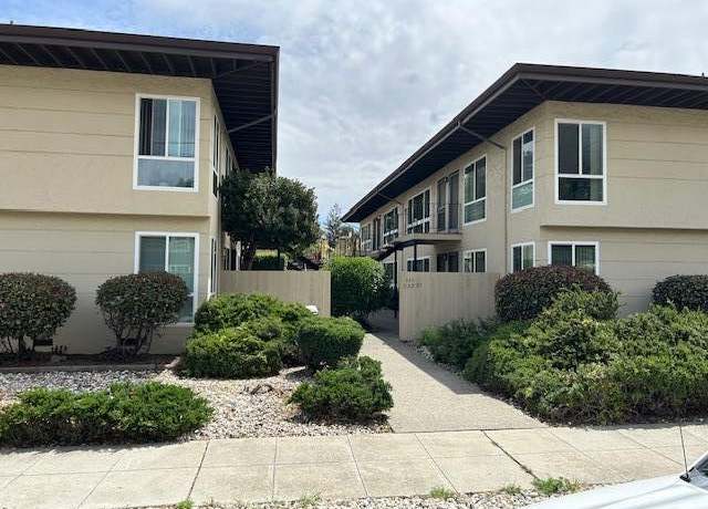 Property at 345 Oak St, Mountain View, CA 94041, 15 beds, 14 baths