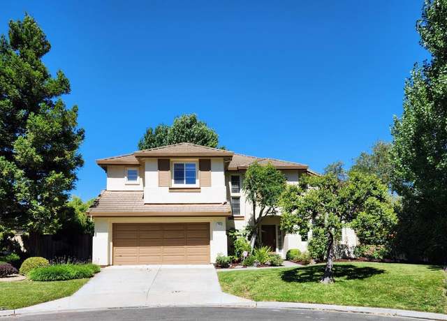 Property at 21940 Hearthwood Ct, Salinas, CA 93908, 3 beds, 2.5 baths