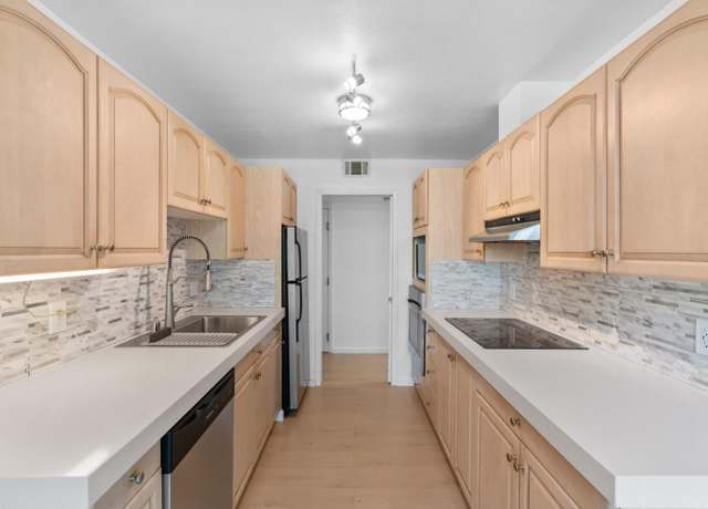 Property at 183 Del Medio Ave #104, Mountain View, CA 94040, 2 beds, 1 bath