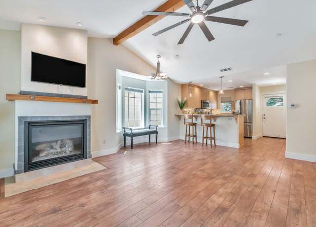 Property at 115 Fairway Village Ct, Murphys, CA 95247, 3 beds, 3 baths