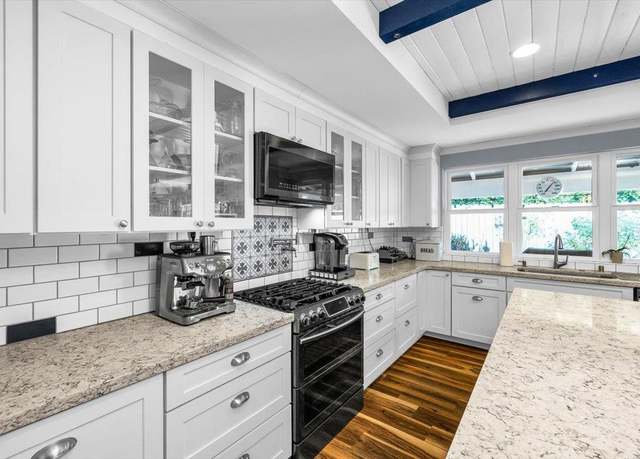 Photo of 2800 Roland Ave, San Carlos, CA 94070