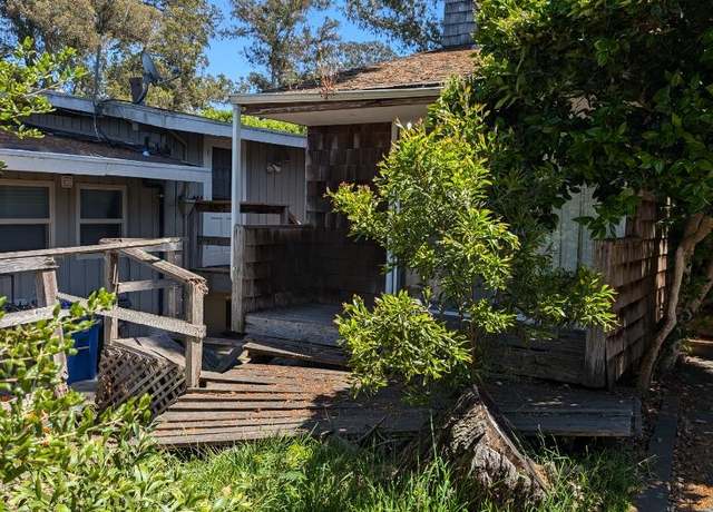 Property at 610 Rio Del Mar Blvd, Aptos, CA 95003, 3 beds, 2 baths