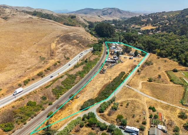 Property at 250 Old Chittenden Rd, Watsonville, CA 95076, 3 beds, 2.5 baths