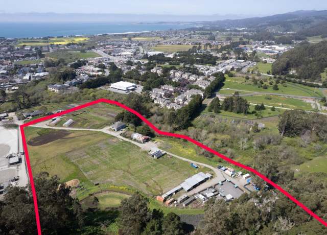 Property at 925 Miramontes St, Half Moon Bay, CA 94019, 3 beds, 2 baths