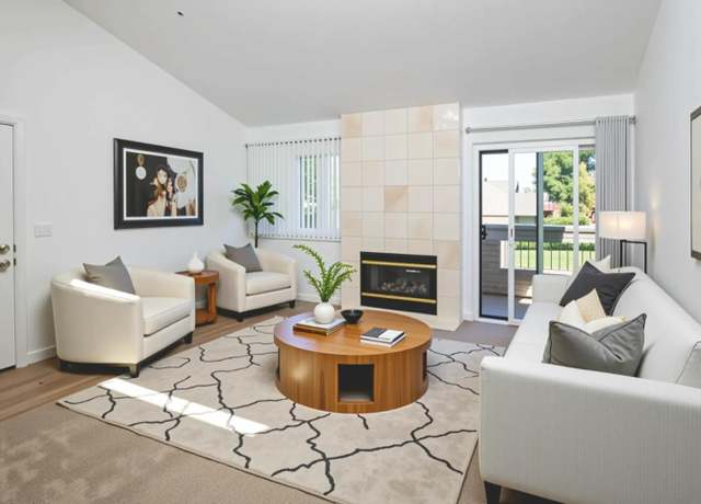 Property at 212 Albacore Ln, Foster City, CA 94404, 2 beds, 2 baths