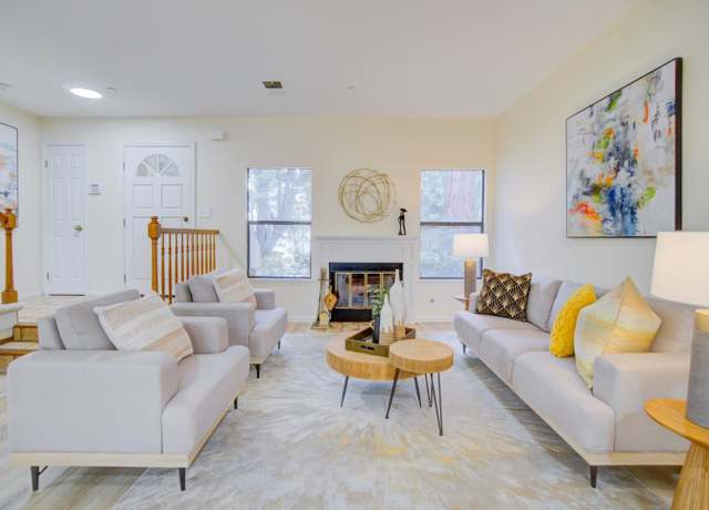 Property at 926 La Mesa Ter Unit F, Sunnyvale, CA 94086, 3 beds, 3 baths