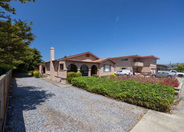 Property at 740 Purissima St, Half Moon Bay, CA 94019, 8 beds, 5 baths
