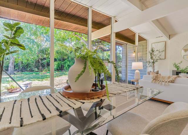 Property at 26 Roosevelt Cir, Palo Alto, CA 94306, 3 beds, 2 baths