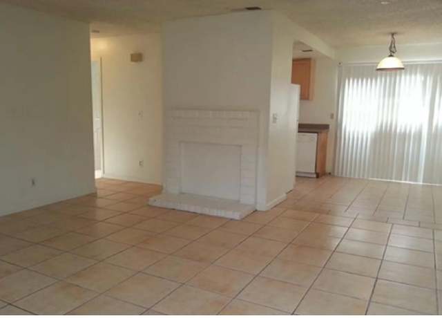 Property at 9568 Kelley Dr, Stockton, CA 95209, 7 beds, 6 baths