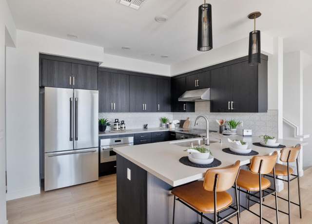 Property at 1301 Barbet Cir #3, Sunnyvale, CA 94087, 3 beds, 3 baths