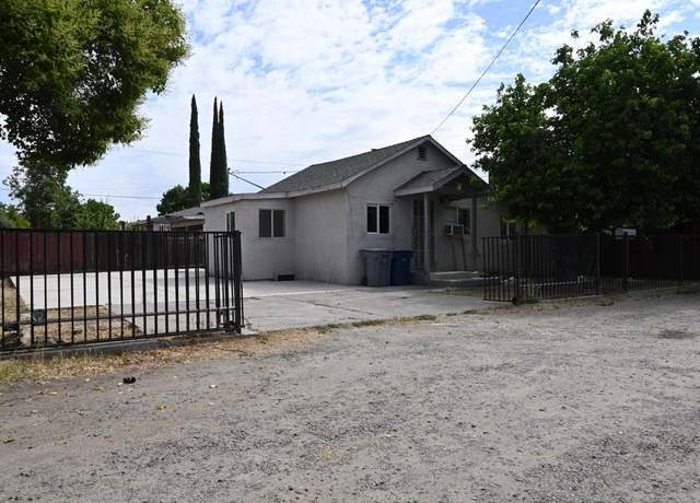 Property at 503 R St, Merced, CA 95341, 3 beds, 1 bath