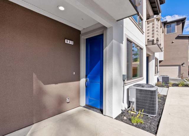 Property at 935 Woodside Rd, Redwood City, CA 94061, 4 beds, 2.5 baths