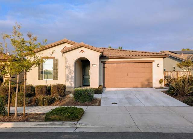 Property at 721 Segovia Dr, Hollister, CA 95023, 3 beds, 3 baths