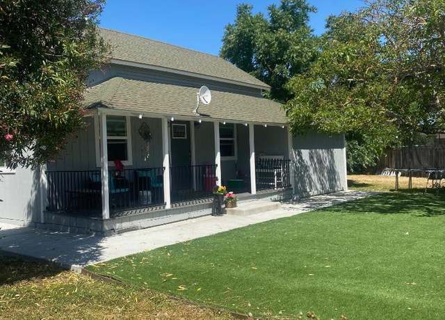 Property at 980 E Middle Ave, San Martin, CA 95046, 2 beds, 1 bath