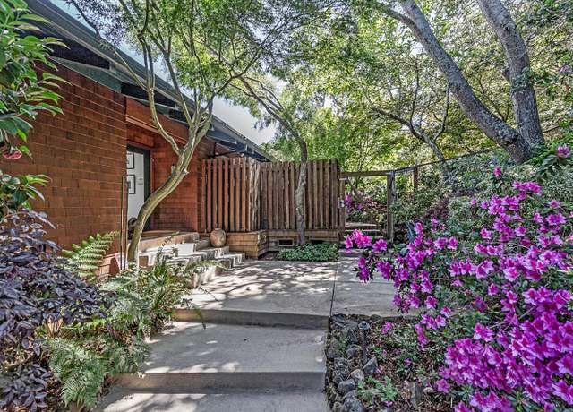 Property at 300 Cervantes Rd, Portola Valley, CA 94028, 3 beds, 2.5 baths