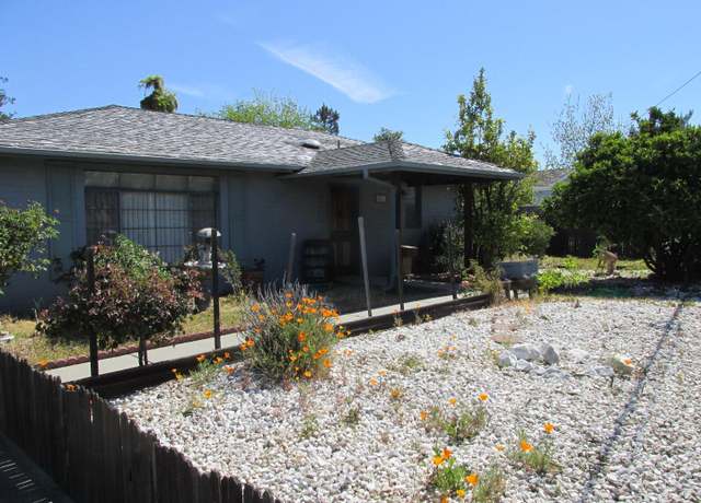 Property at 861 Enterprise Rd, Hollister, CA 95023, 3 beds, 3 baths