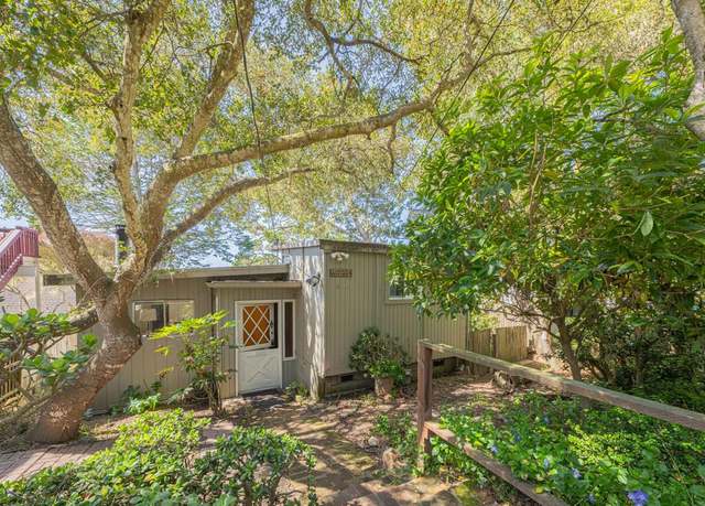 Property at 1208 Presidio Blvd, Pacific Grove, CA 93950, 1 bed, 1 bath
